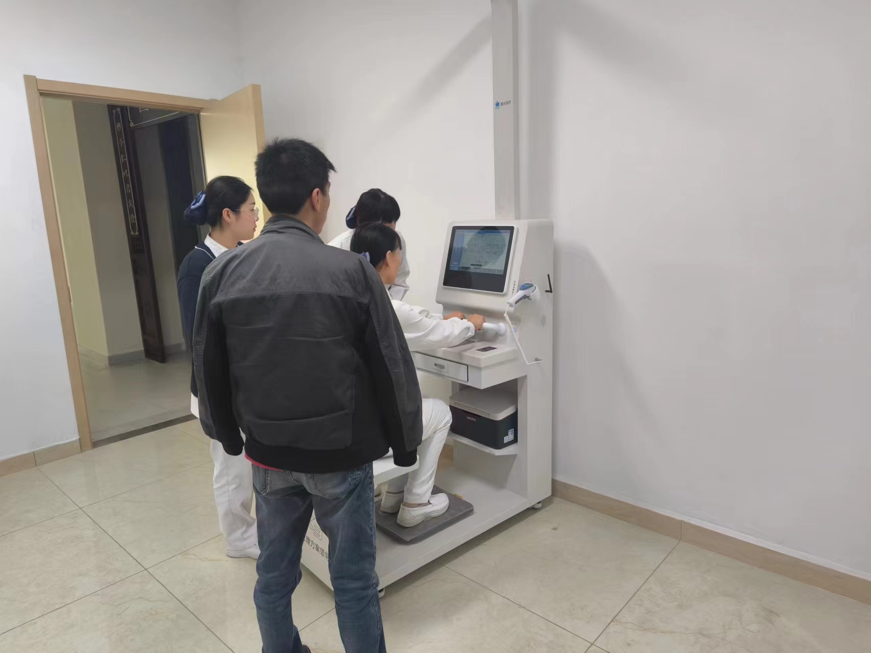 智能健康管理新趨勢:解碼健康小屋一體機(jī)的核心價值與應(yīng)用場景 智能健康管理新趨勢:解碼健康小屋一體機(jī)的核心價值與應(yīng)用場景